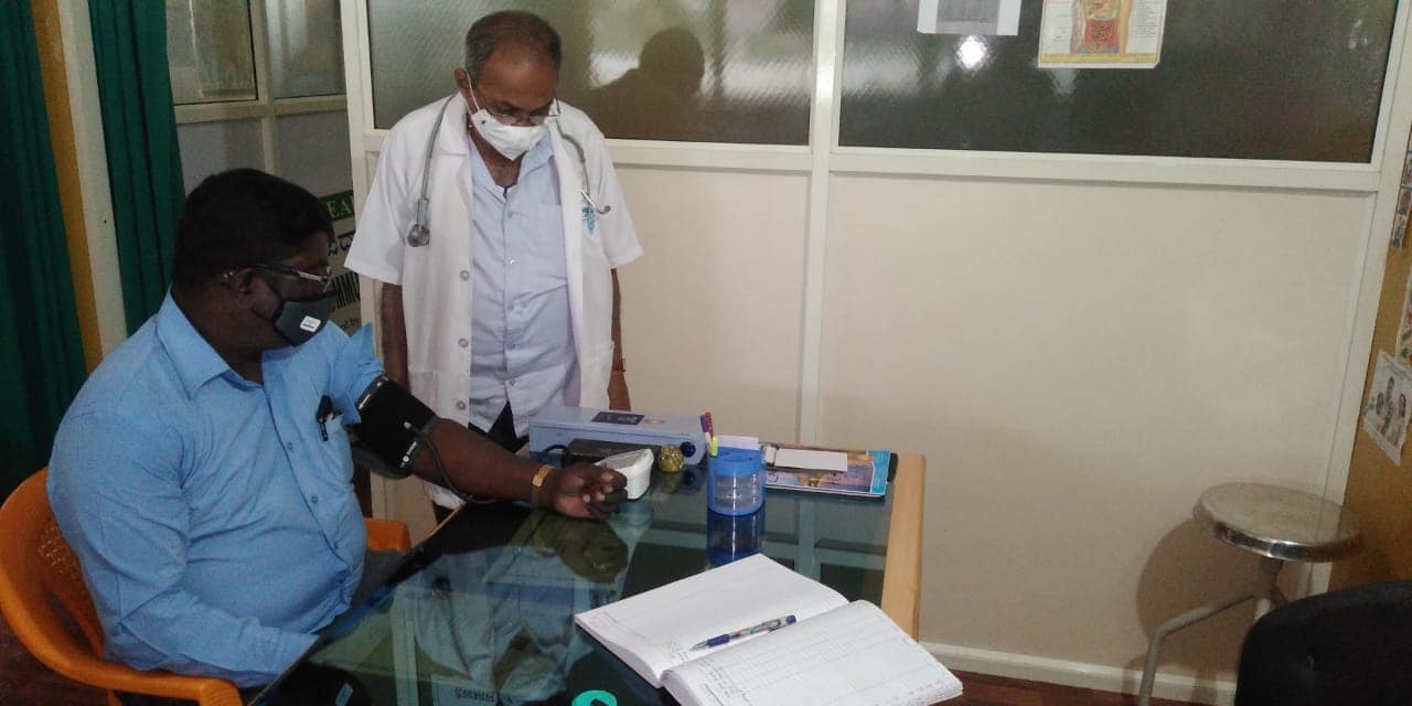 https://1ngo.sgp1.digitaloceanspaces.com/media/heads/HEADS Health center Health screening.jpg